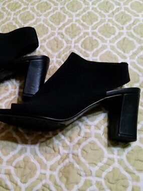 IMPO BLACK KNIT HEEL LIKE NEW CONDITION SIZE 10